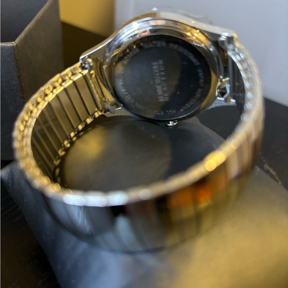 Kenneth Cole Men's expandable watch - Picture 5 of 5